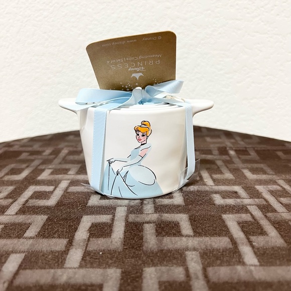 Rae Dunn Disney Cinderella Measuring Cups and LIFE’S A FAIRYTALE mug - Picture 4 of 12